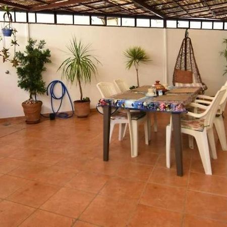Appartement Elegant Et Climatise Au Centre Avec Terrasse - Proche Plage Et Attractions ! Tanger Zewnętrze zdjęcie