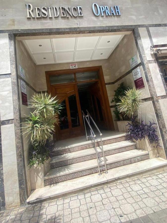 Appartement Elegant Et Climatise Au Centre Avec Terrasse - Proche Plage Et Attractions ! Tanger Zewnętrze zdjęcie
